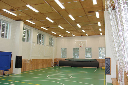Освещение спортивного зала в школе