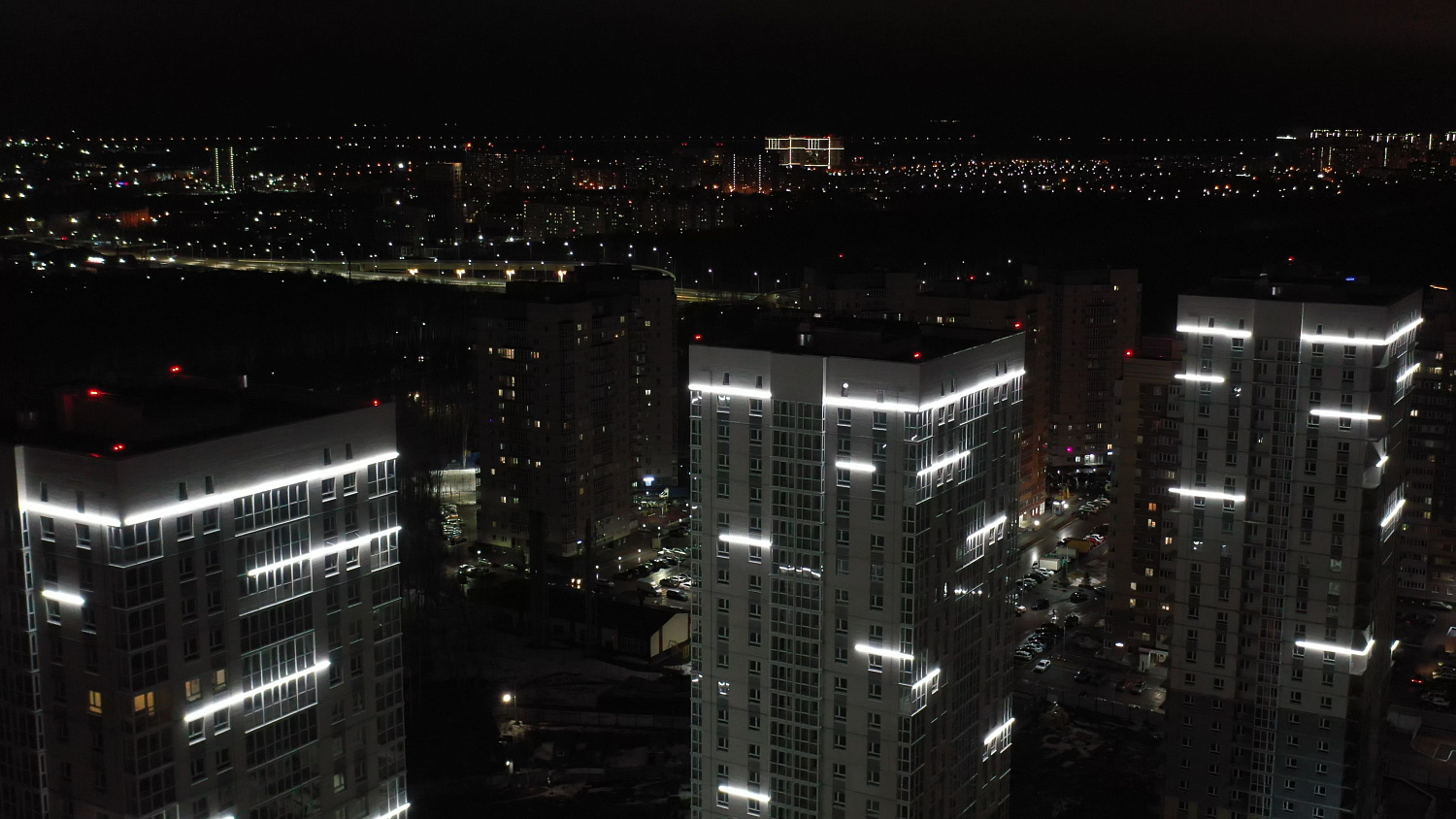 Архитектурное освещение жилого комплекса Горизонт, г. Тюмень