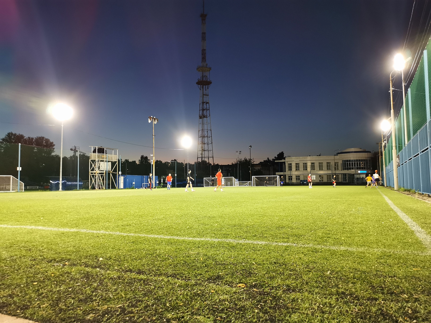 Модернизация системы освещения на тренировочных полях стадиона "Шинник"